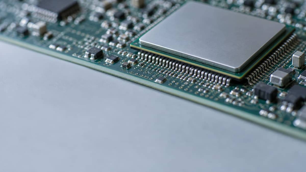 PFN、国産AI半導体「MN-Core 2」を材料探索AIに投入 電池材料の結晶計算でGPUの最大4倍、年内提供へ(イメージ画像)